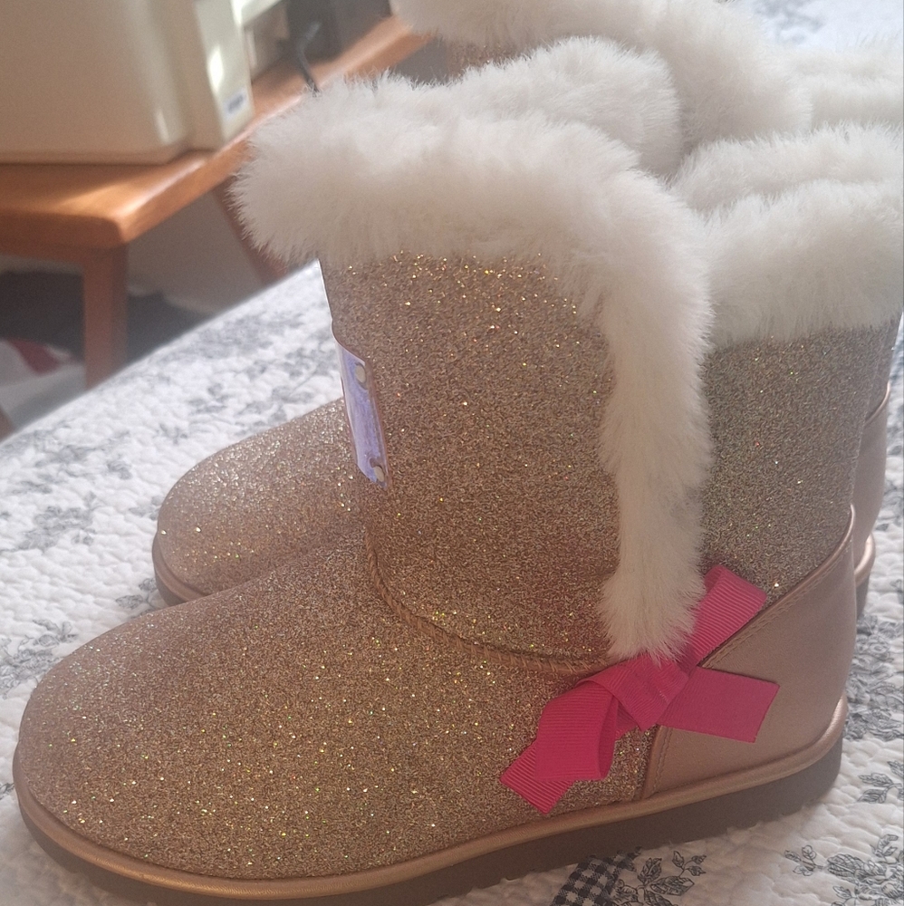 New girls boots